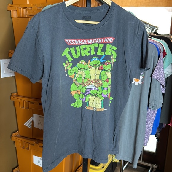 Teenage Mutant Ninja Turtles Men's and Pizza Group Pose T-Shirt Size Large - Picture 2 of 5